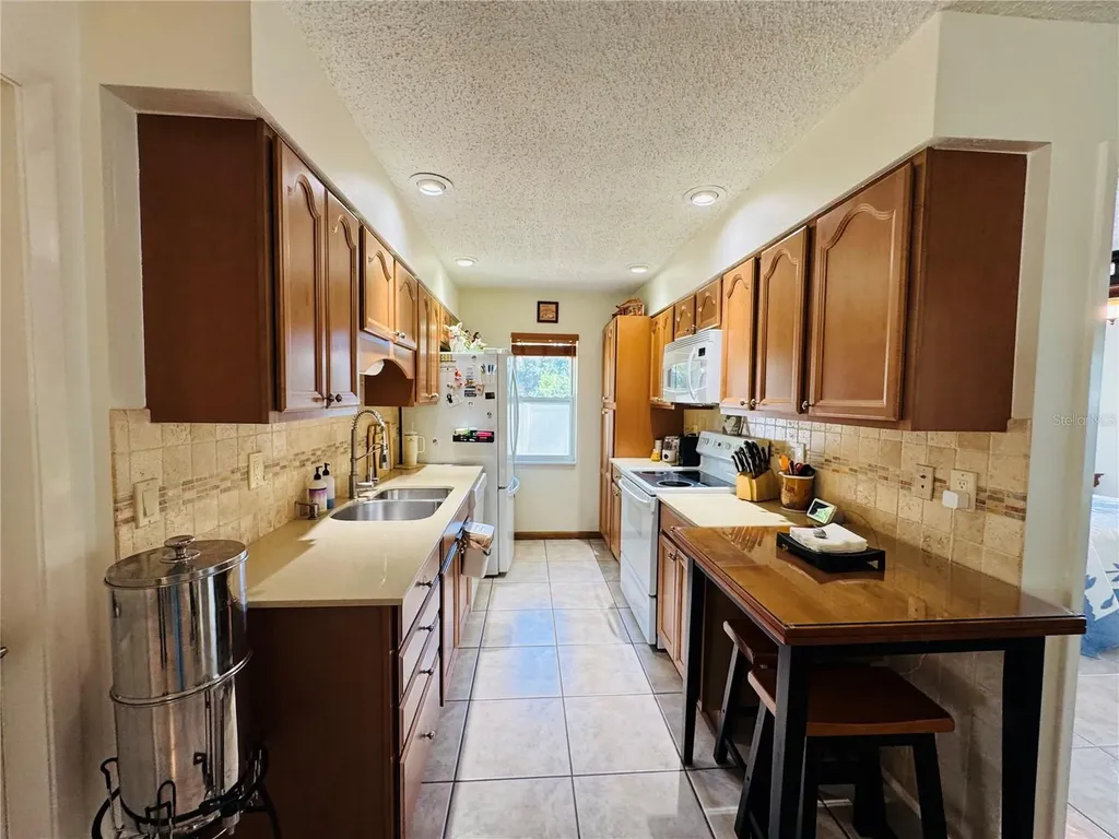 998 Ponder Avenue Sarasota FL 34232