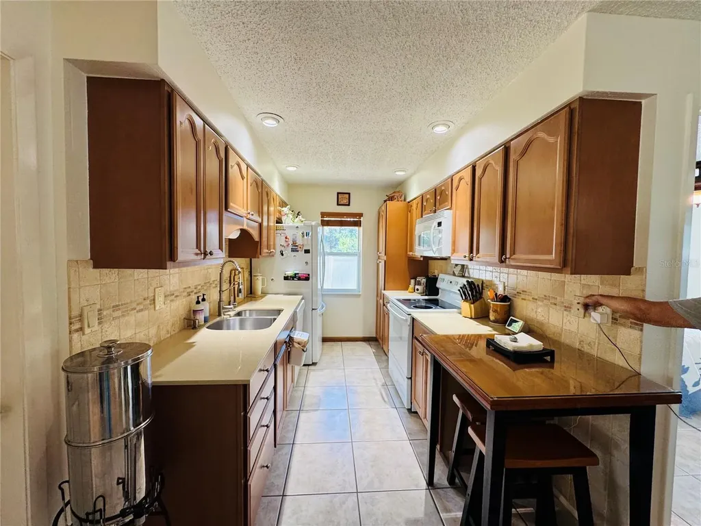 998 Ponder Avenue Sarasota FL 34232