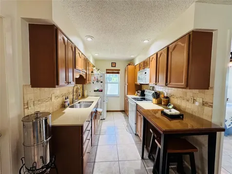 998 Ponder Avenue Sarasota FL 34232