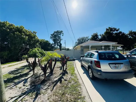 998 Ponder Avenue Sarasota FL 34232