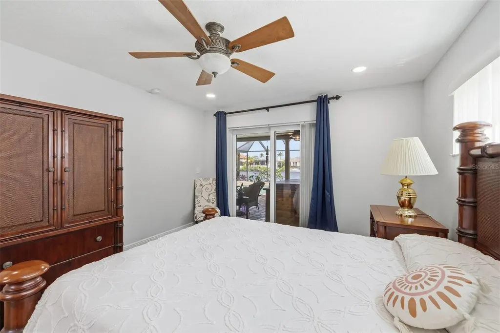 831 Chipaway Drive Apollo Beach FL 33572