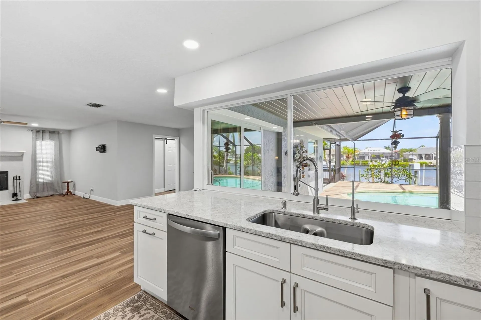 831 Chipaway Drive Apollo Beach FL 33572