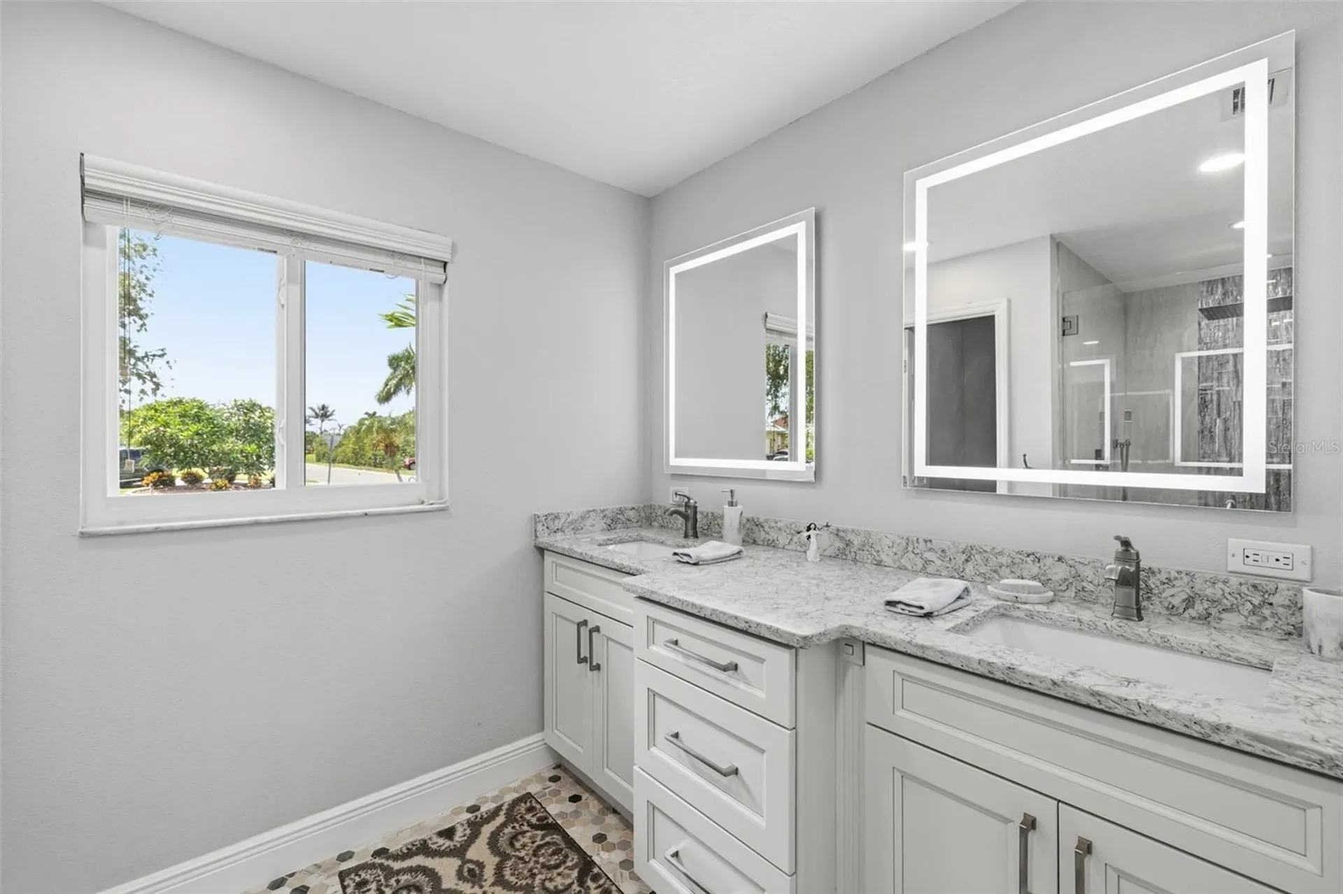 831 Chipaway Drive Apollo Beach FL 33572