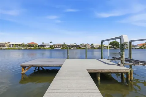 831 Chipaway Drive Apollo Beach FL 33572