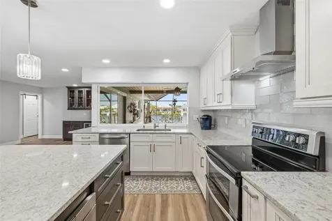 831 Chipaway Drive Apollo Beach FL 33572
