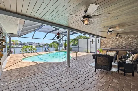 831 Chipaway Drive Apollo Beach FL 33572