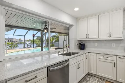 831 Chipaway Drive Apollo Beach FL 33572