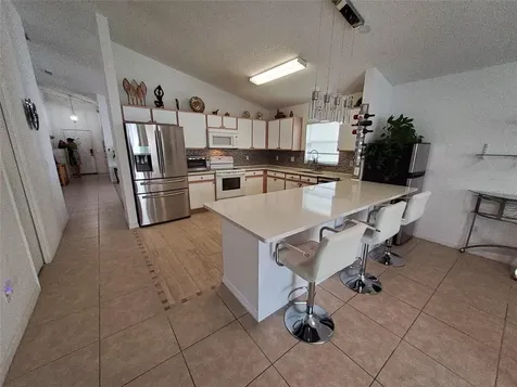 944 Lockbreeze Drive Davenport FL 33897