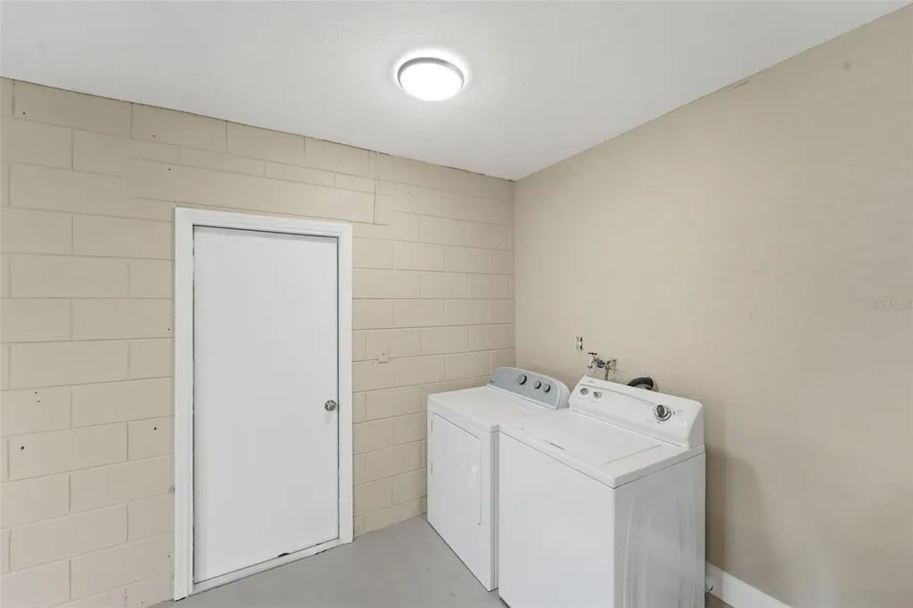 1507 Yvonne Apopka FL 32712