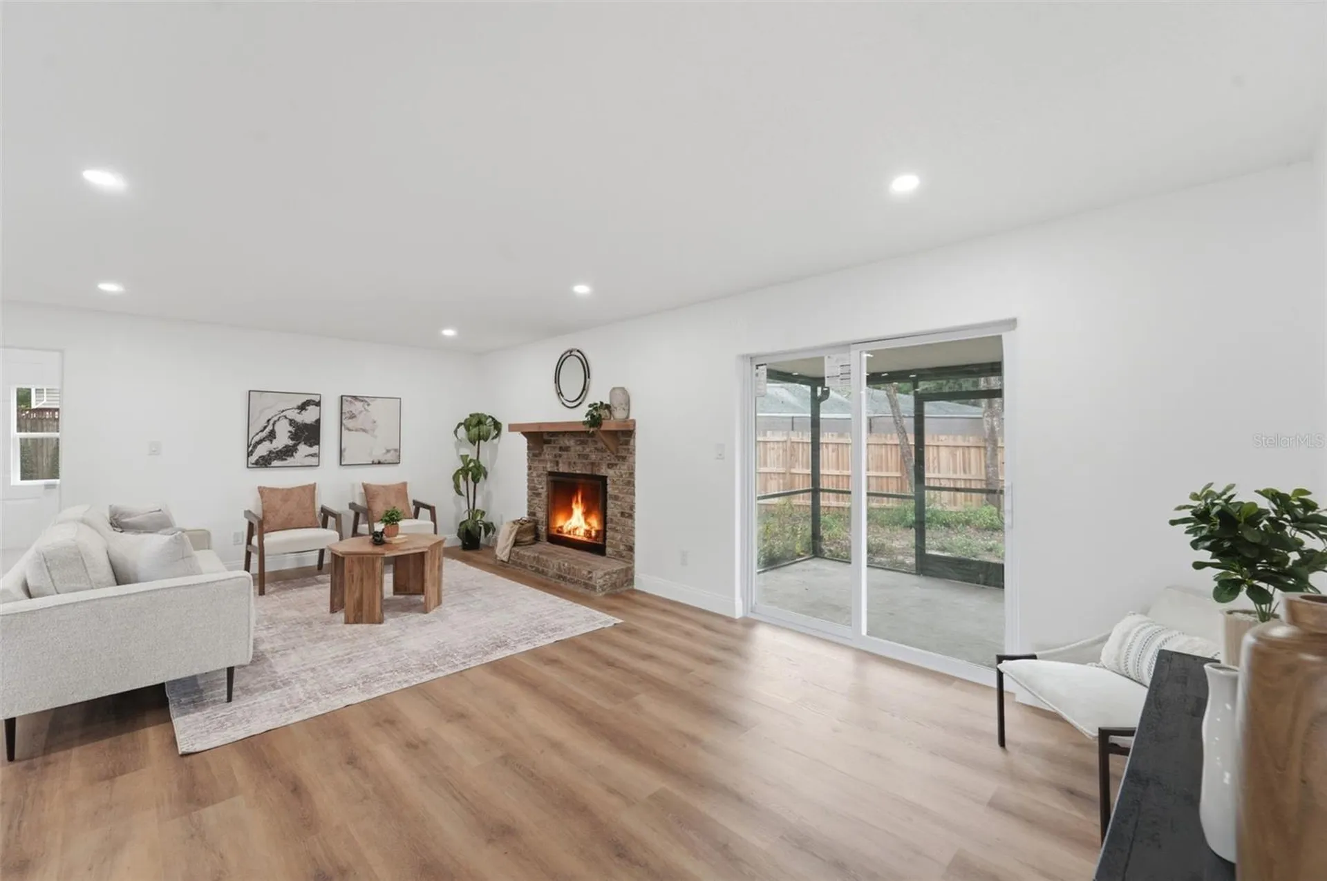 1507 Yvonne Apopka FL 32712