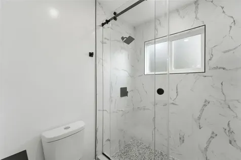 1507 Yvonne Apopka FL 32712