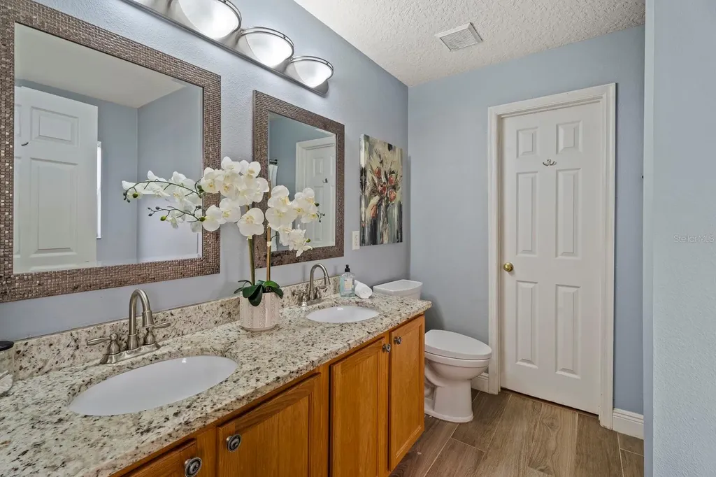 1202 Seneca Falls Drive Orlando FL 32828