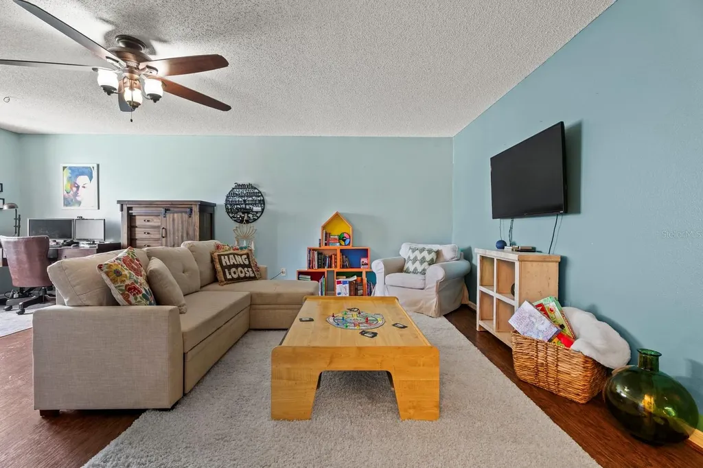 1202 Seneca Falls Drive Orlando FL 32828