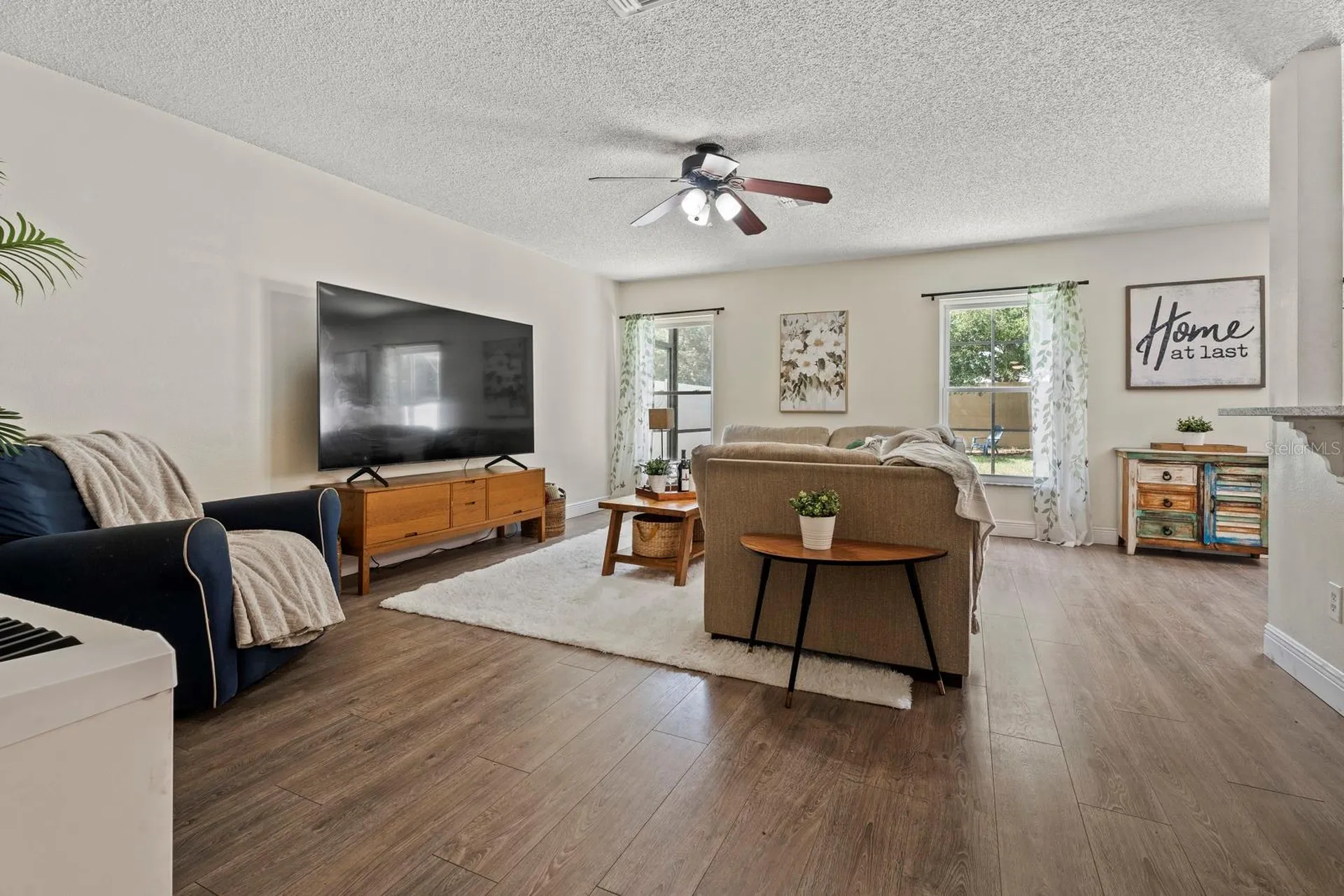 1202 Seneca Falls Drive Orlando FL 32828