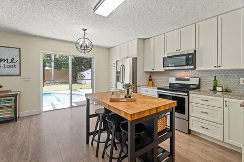 1202 Seneca Falls Drive Orlando FL 32828