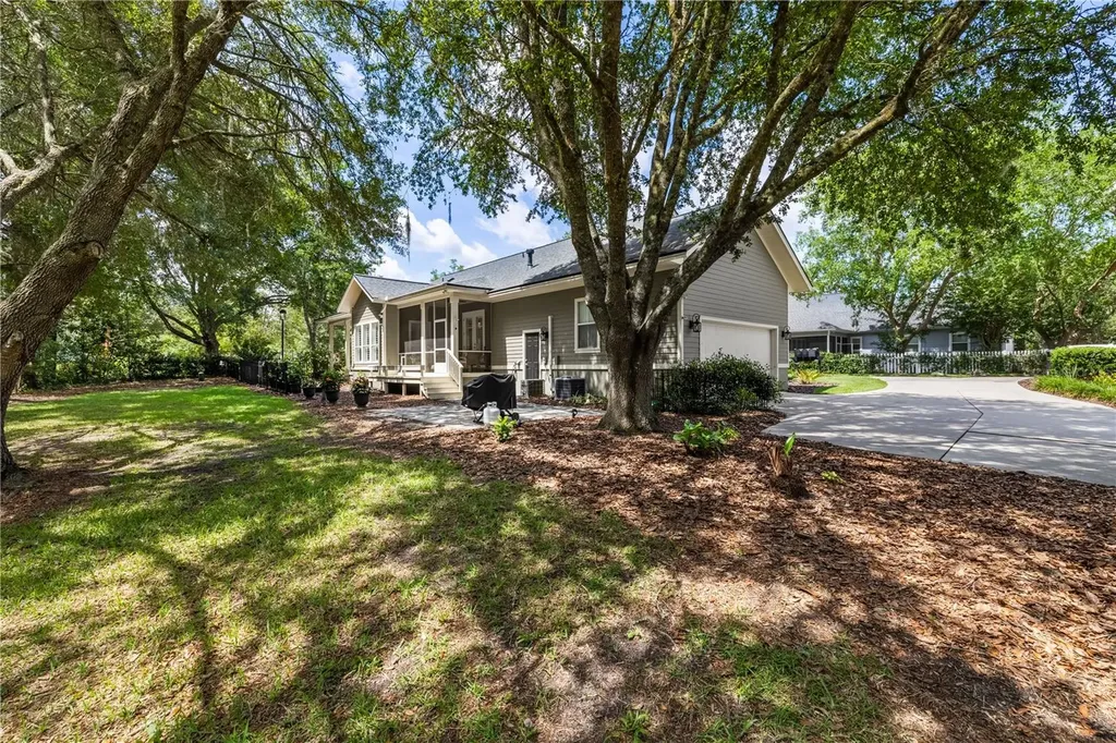 12808 SW 2nd Place Newberry FL 32669