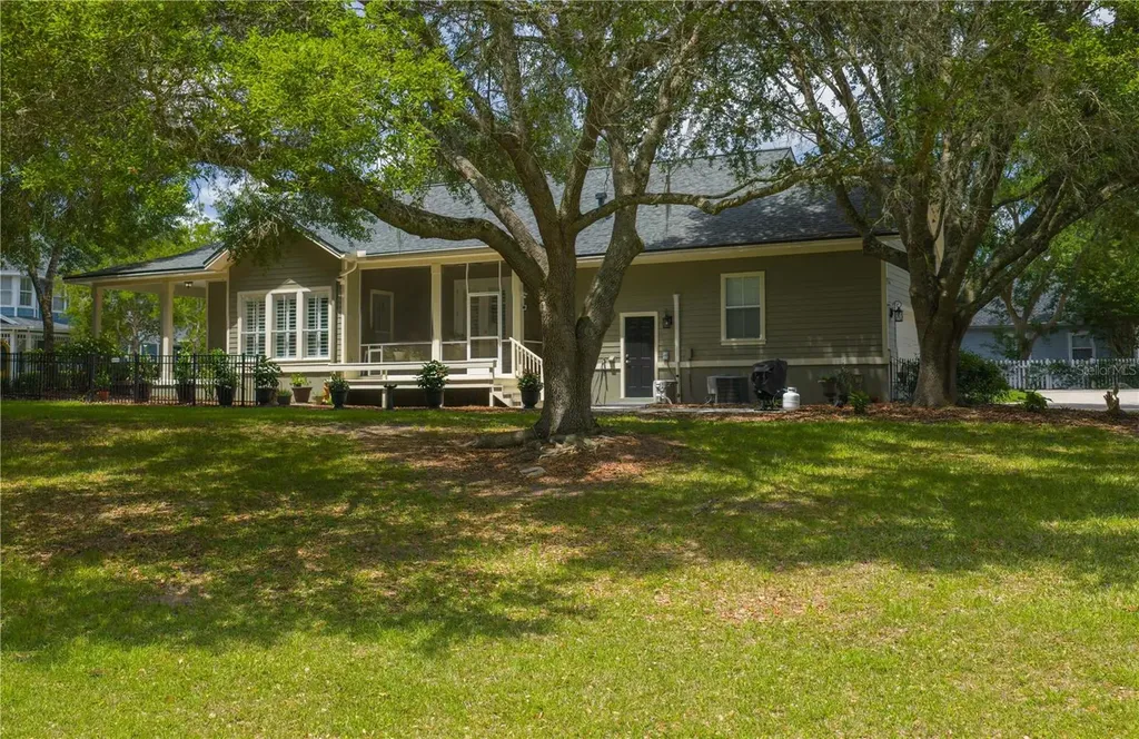 12808 SW 2nd Place Newberry FL 32669
