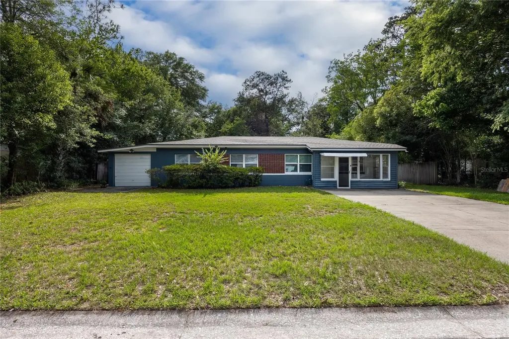 1318 NE 14th Street Gainesville FL 32601