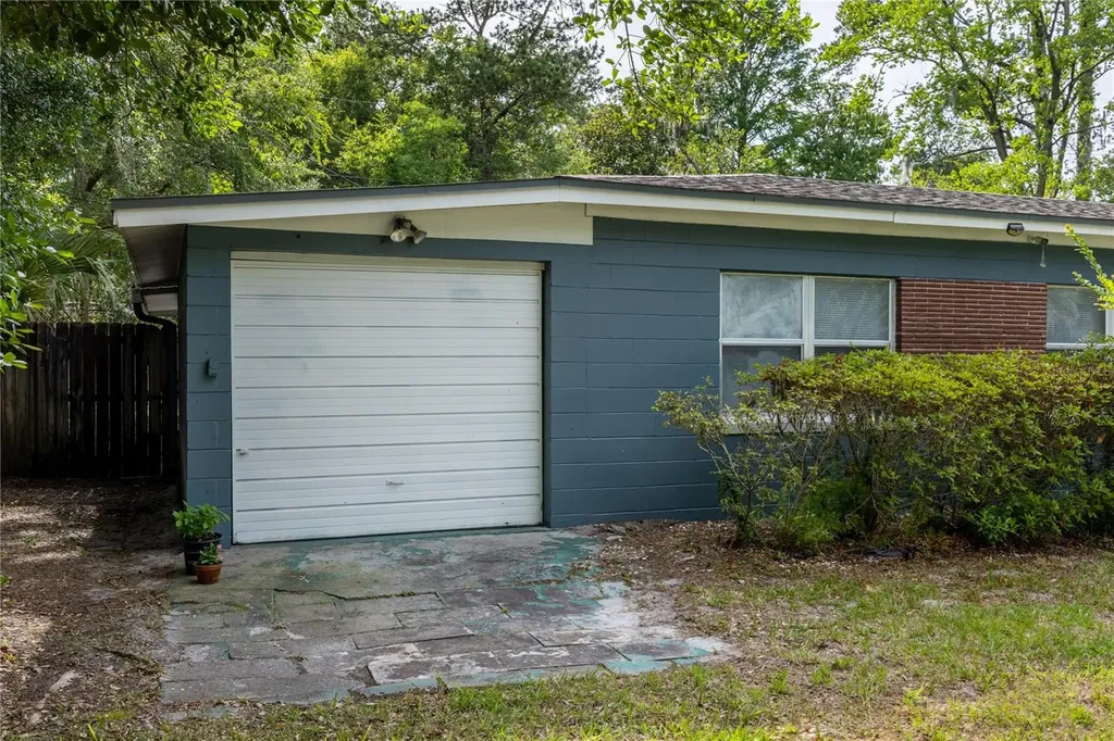 1318 NE 14th Street Gainesville FL 32601