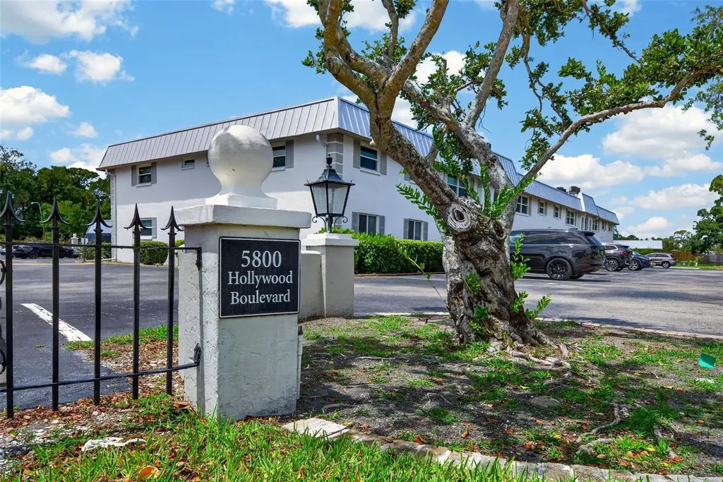 5800 Hollywood Boulevard Sarasota FL 34231