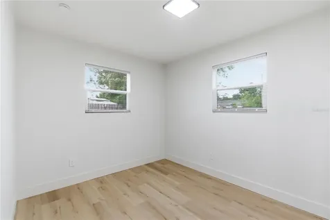 7924 Dahlia Avenue Tampa FL 33619