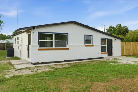 7924 Dahlia Avenue Tampa FL 33619