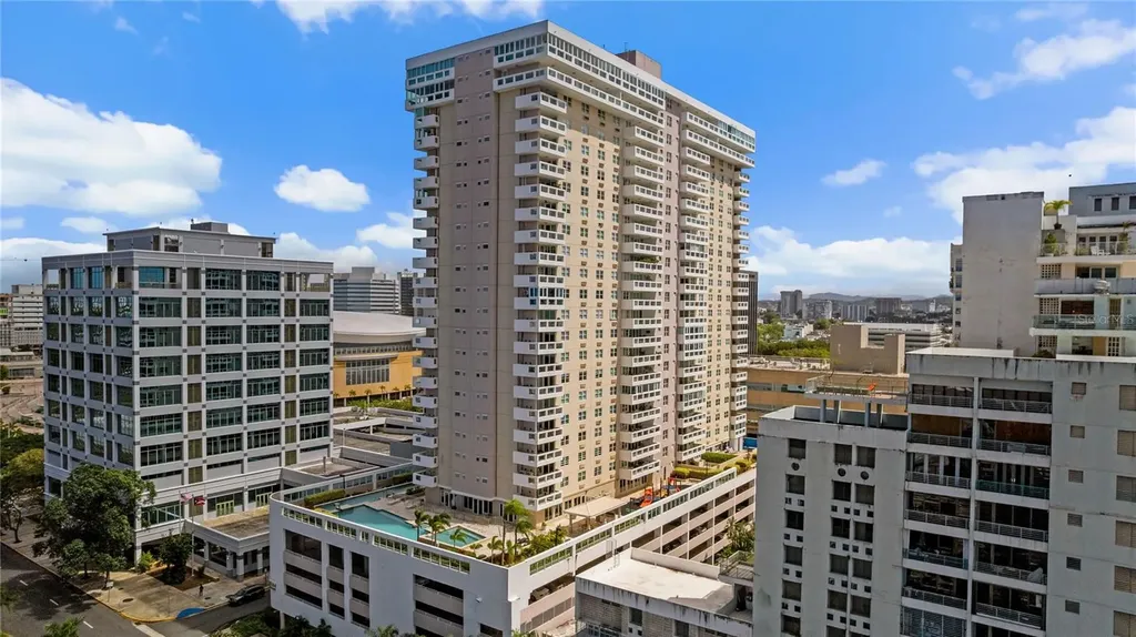 576 Ave. Arterial B, Coliseum Tower San Juan PR 00918