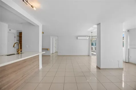 576 Ave. Arterial B, Coliseum Tower San Juan PR 00918