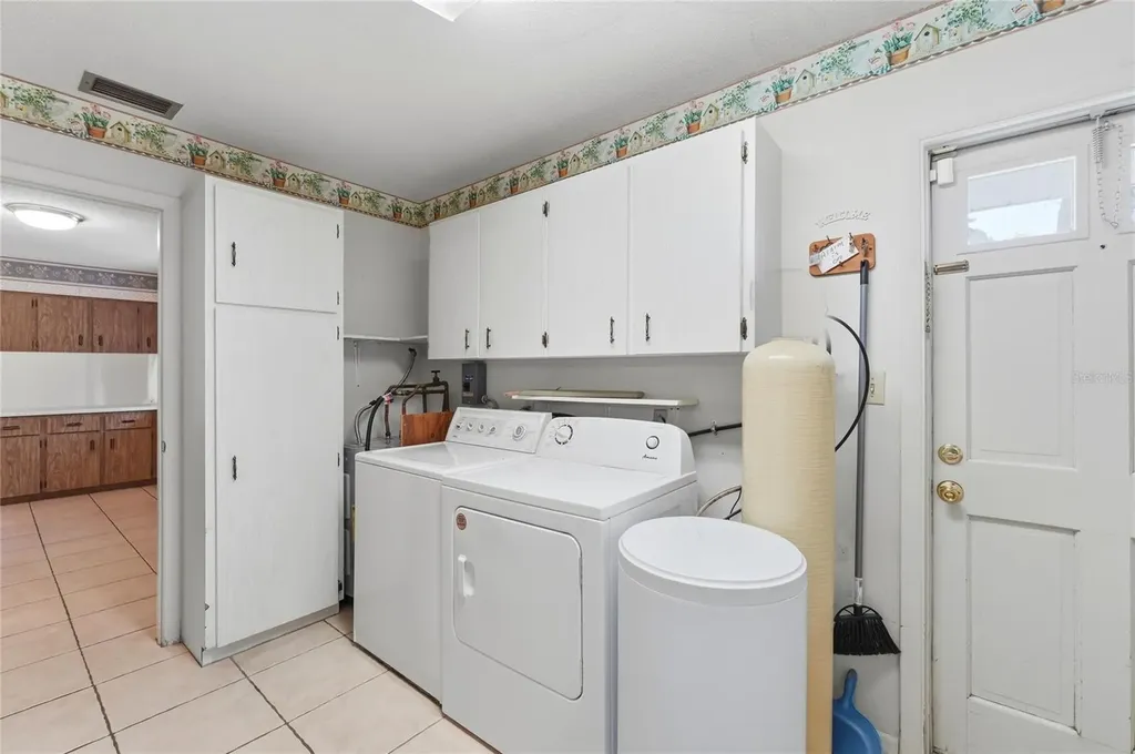 1006 Robinson Road Plant City FL 33563