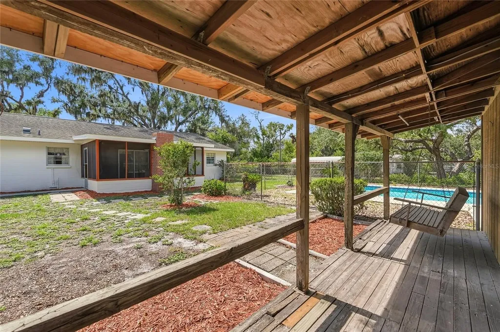 1006 Robinson Road Plant City FL 33563