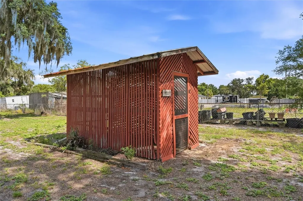 1006 Robinson Road Plant City FL 33563