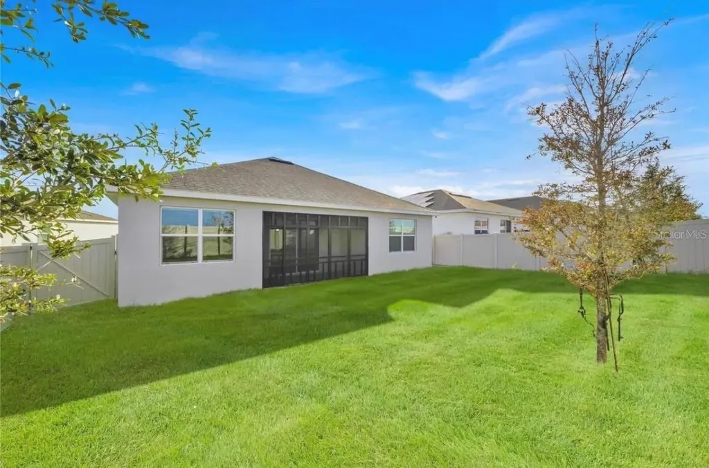 811 Richmond Estate Avenue Haines City FL 33844