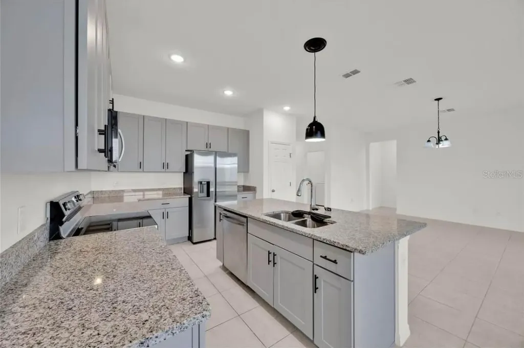 811 Richmond Estate Avenue Haines City FL 33844