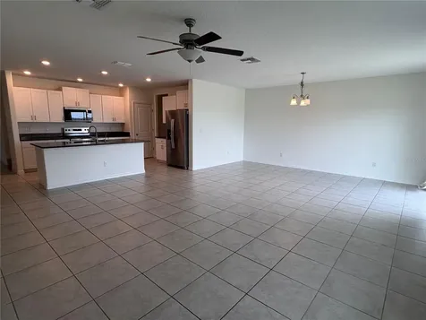 31823 Sun Kettle Loop Wesley Chapel FL 33545