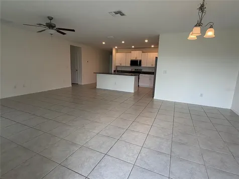 31823 Sun Kettle Loop Wesley Chapel FL 33545