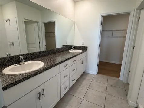 31823 Sun Kettle Loop Wesley Chapel FL 33545
