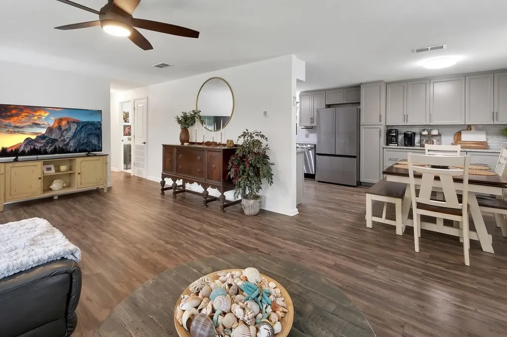 280 W Virginia Avenue Deland FL 32720