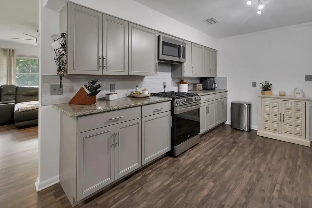 280 W Virginia Avenue Deland FL 32720