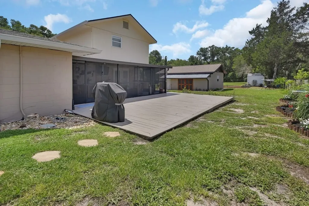 280 W Virginia Avenue Deland FL 32720