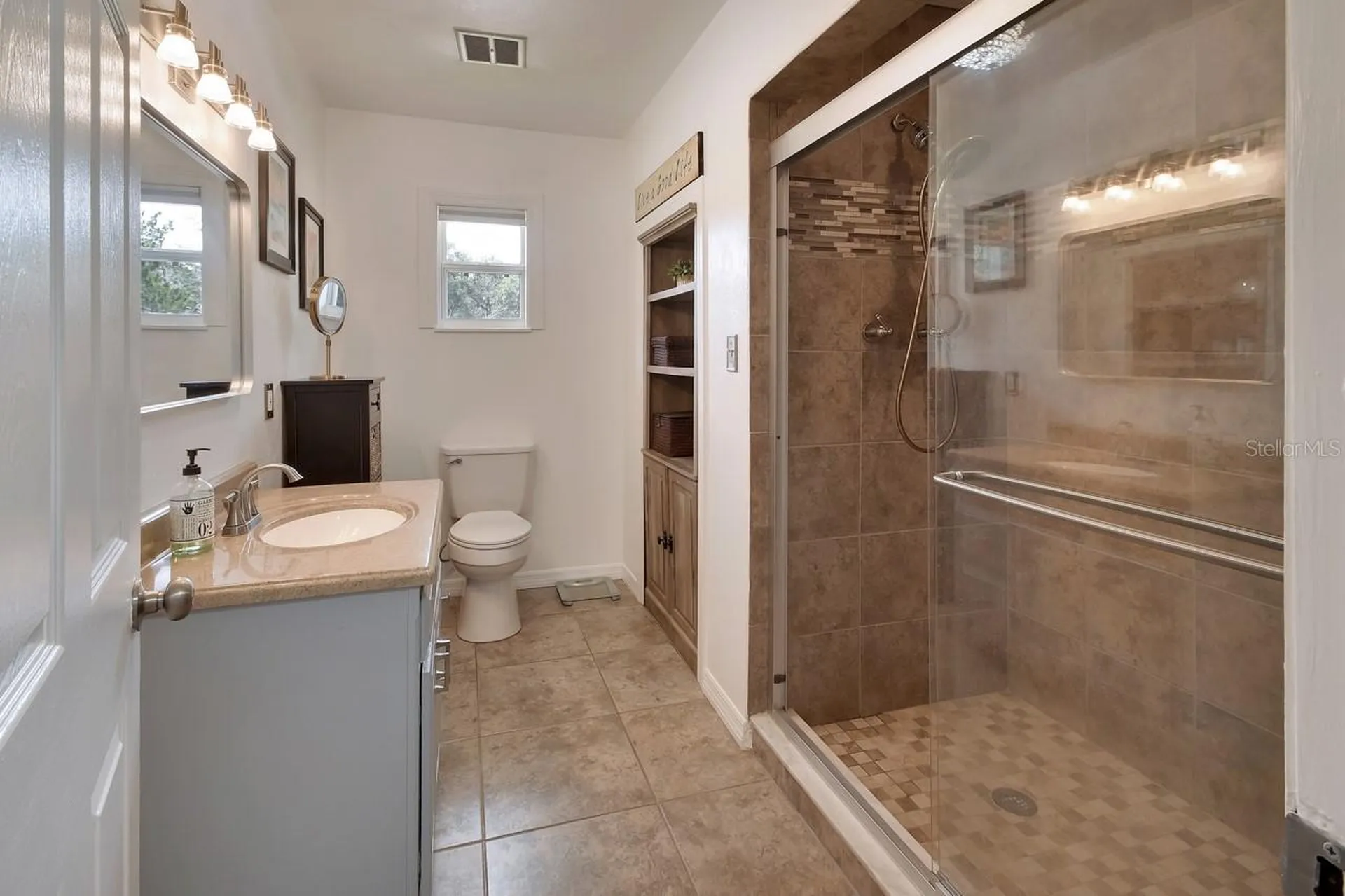 280 W Virginia Avenue Deland FL 32720