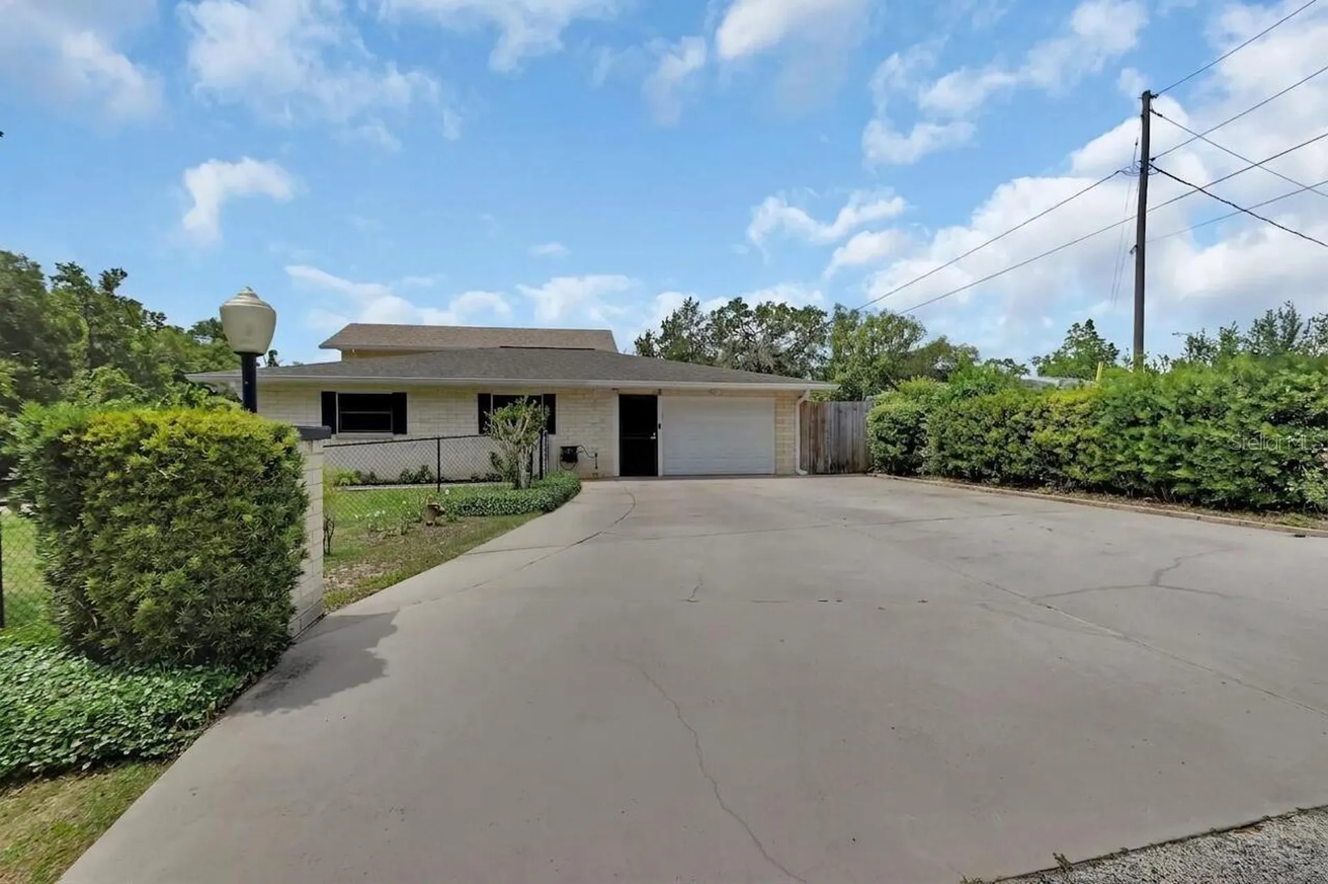 280 W Virginia Avenue Deland FL 32720
