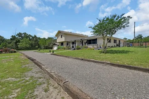 280 W Virginia Avenue Deland FL 32720