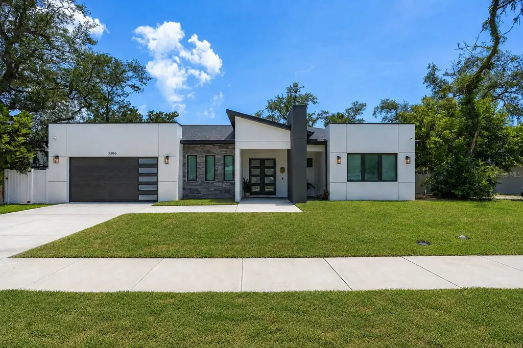 3306 W Van Buren Drive Tampa FL 33611