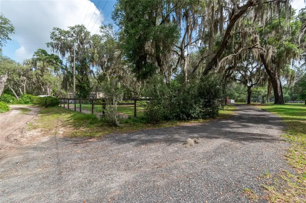 134 Faye Street Hawthorne FL 32640