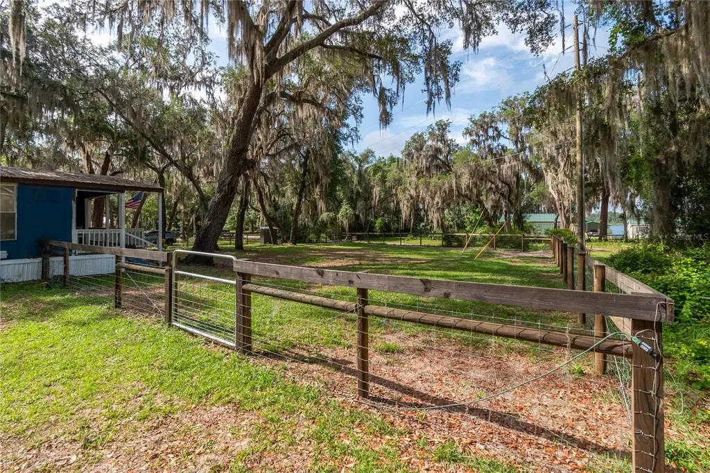 134 Faye Street Hawthorne FL 32640