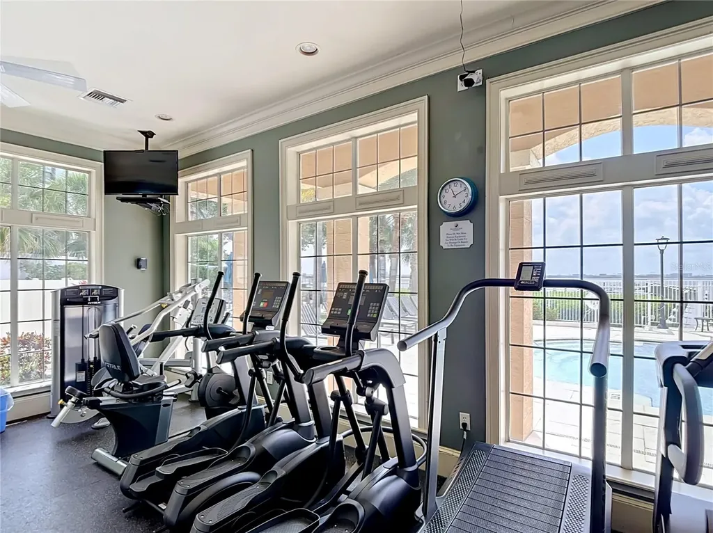 5308 Bay Club Circle Tampa FL 33607