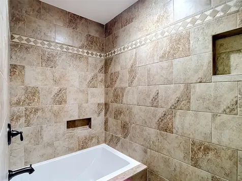 5308 Bay Club Circle Tampa FL 33607