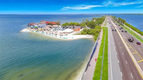 5308 Bay Club Circle Tampa FL 33607