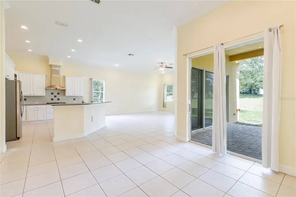 2718 Knightsbridge Road Clermont FL 34711
