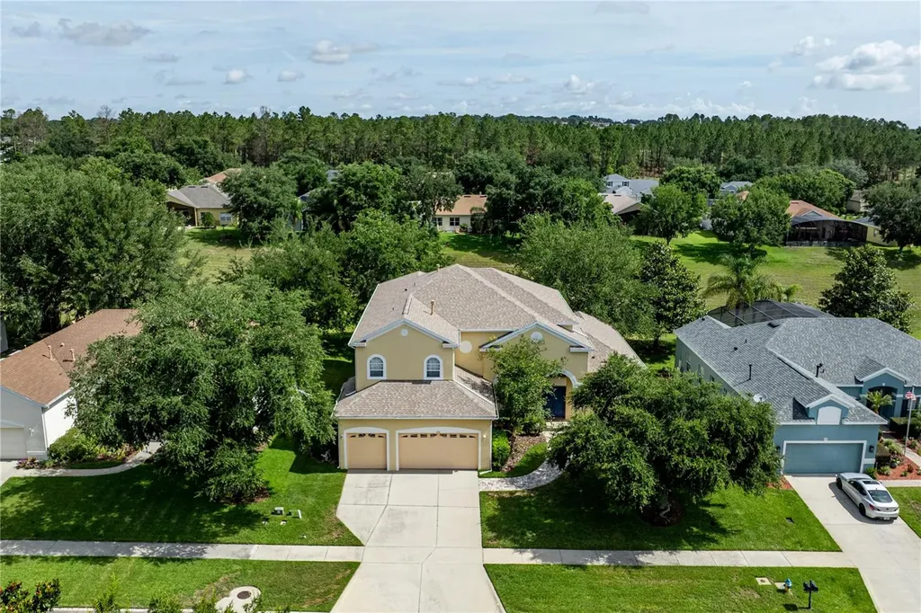 2718 Knightsbridge Road Clermont FL 34711